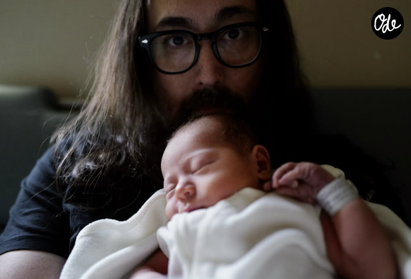 C'est sur X puis sur Instagram que Sean Ono Lennon, 50 ans, a choisi d'annoncer l'arrivée de son fils, Aurelius. 

Sean Ono Lennon et son fils nouveau-né sur Instagram en septembre 2026
