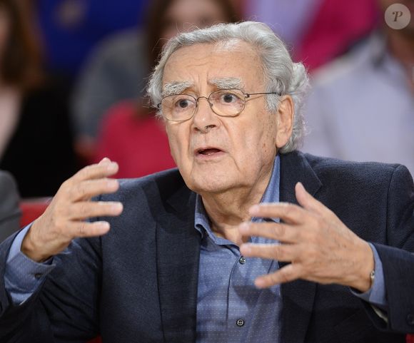 Bernard Pivot - Enregistrement de l'émission "Vivement Dimanche" à Paris le 04 novembre 2015 Coadic Guirec / Bestimage