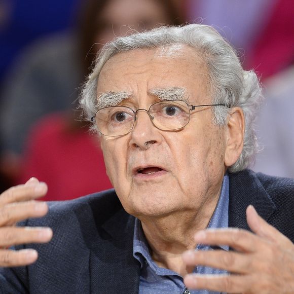 Bernard Pivot - Enregistrement de l'émission "Vivement Dimanche" à Paris le 04 novembre 2015 Coadic Guirec / Bestimage