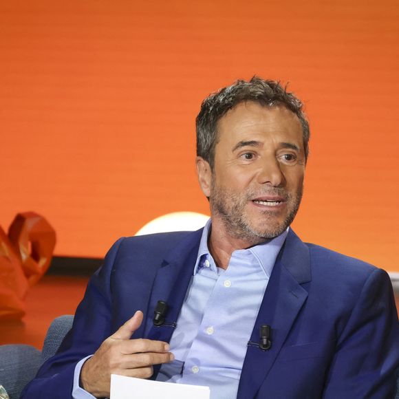 Exclusif - Bernard Montiel, sur plateau de la nouvelle émission "Animalement Vôtre" présentée par Bernard Montiel et diffusée le 9 novembre sur France 3, à Paris, France, le 13 octobre 2025. © Jack Tribeca/Bestimage
