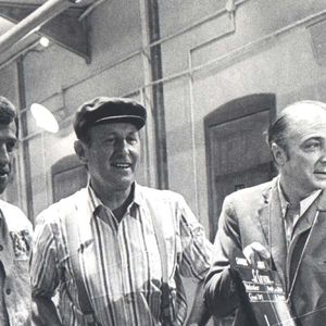 Belmondo, Bourvil et Gérard Oury sur le tournage de "Plein pied".
AGENCE / BESTIMAGE