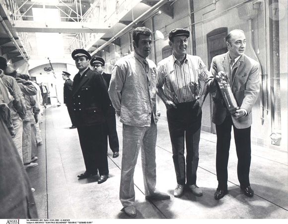 Belmondo, Bourvil et Gérard Oury sur le tournage de "Plein pied".
AGENCE / BESTIMAGE