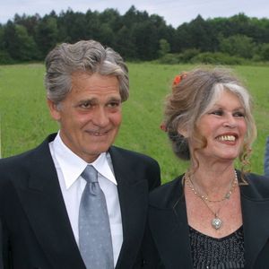Brigitte Bardot et son mari Bernard d'Ormale, Vienne, 25 mai 2002. Photo par Imago/ABACAPRESS.COM