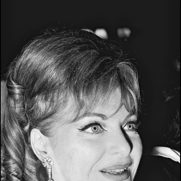 Photo d'archive de Line Renaud