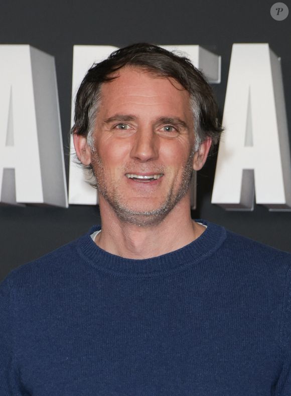 Pour "Télé Poche" en 2024, Lisa Delahais, la rédactrice en chef du programme phare de France Télévisions avait dévoilé leurs astuces pour que leurs destinations restent secrètes jusqu'au jour J. 

Raphaël de Casabianca - Avant-première du film "Un parfait inconnu" au Grand Rex à Paris le 15 janvier 2025. © Coadic Guirec/Bestimage