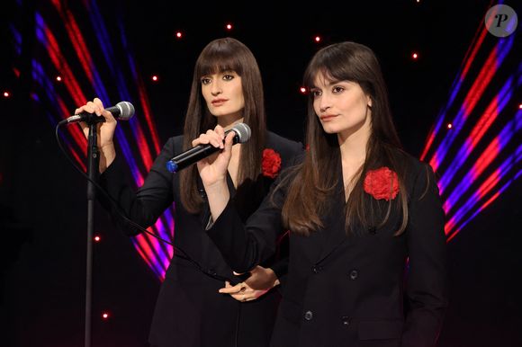 Clara Luciani fait son entrée au musée Grévin et découvre son double de cire  à Paris le 4 février 2025. © Denis Guignebourg / Bestimage