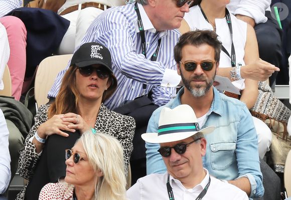Au programme ? Liberté, indépendance et "Ne pas être collé du matin au soir". On prend note ! 

Christophe Maé et sa compagne Nadège Sarron - Célébrités dans les tribunes des internationaux de France de tennis de Roland Garros à Paris, France, le 9 juin 2019. © Jacovides-Moreau/Bestimage