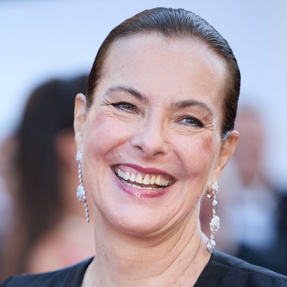 Carole Bouquet à la montée des marches du film "Megalopolis" lors du 77ème Festival International du Film de Cannes, au Palais des Festivals à Cannes, le 16 mai 2024.

© Jacovides-Moreau / Bestimage