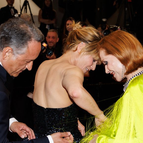 Thierry Klifa, Marina Foïs, Isabelle Huppert - Montée des marches du film « La femme la plus riche du monde » lors du 78ème Festival International du Film de Cannes, au Palais des Festivals à Cannes. Le 18 mai 2025
© Jacovides-Moreau / Bestimage