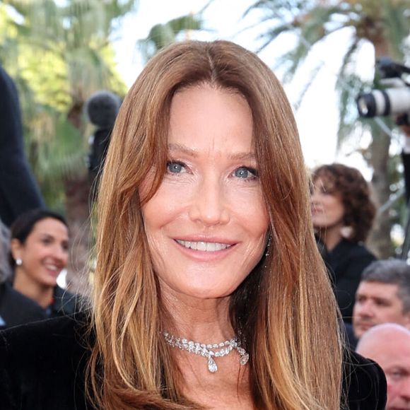 Carla Bruni Sarkozy - Montée des marches du film « Fjord » lors du 79ème Festival International du Film de Cannes, le 18 mai 2026. © Jacovides-Moreau / Bestimage