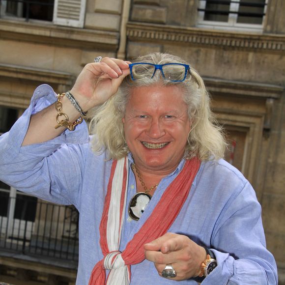 Semi Exclusif - Pierre-Jean Chalençon - Soirée de gala au profit de l'Ukraine au Palais Vivienne à Paris le 11 juin 2022

© Philippe Baldini / Bestimage