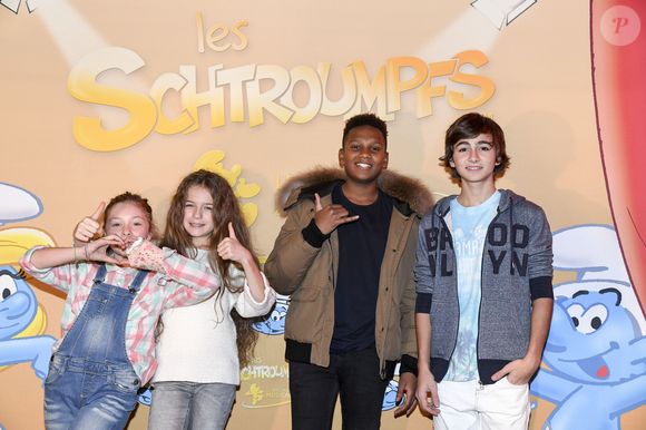 Exclusif - Les Kids United (Erza, Gloria Palermo De Blasi, Gabriel Martinez et Esteban) à la première du spectacle "Les Schtroumpfs" aux Folies Bergère à Paris, le 20 octobre 2016.
© Pierre Perusseau/Bestimage
No Web No Blog - Belgique et Suisse