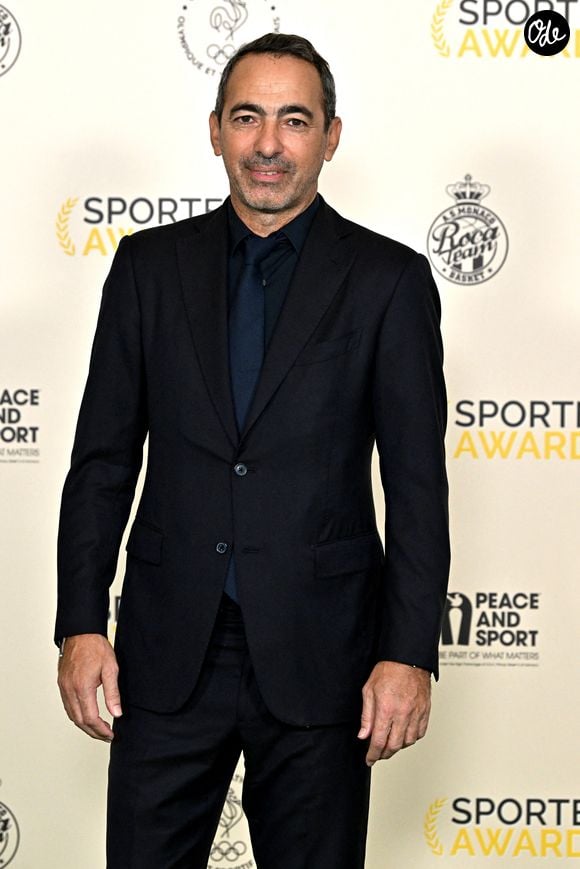 Aujourd'hui encore, il vit à New York avec son épouse Sophie, avec qui il a eu trois enfants : Sacha, Oan et Angelica.

Youri Djorkaeff durant la soirée des Sportel Awards au Grimaldi Forum à Monaco, le 24 octobre 2022.

© Bruno Bebert/Bestimage