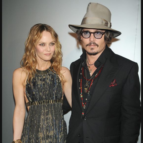 À 23 ans, le fils de Johnny Depp et Vanessa Paradis

Vanessa Paradis et Johnny Depp - soirée Chanel au CIP Room