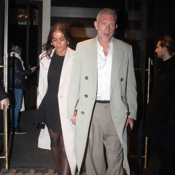Vincent Cassel et sa compagne Narah Baptista à la sortie d'un dîner à l'hôtel "Costes" lors de la Fashion Week de Paris (PFW), le 18 janvier 2024.