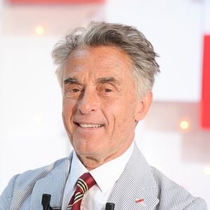 Gérard Holtz - Enregistrement de l'émission "Vivement dimanche" au Studio Gabriel à Paris, présentée par M.Drucker et diffusée sur France 3 © Guillaume Gaffiot / Bestimage