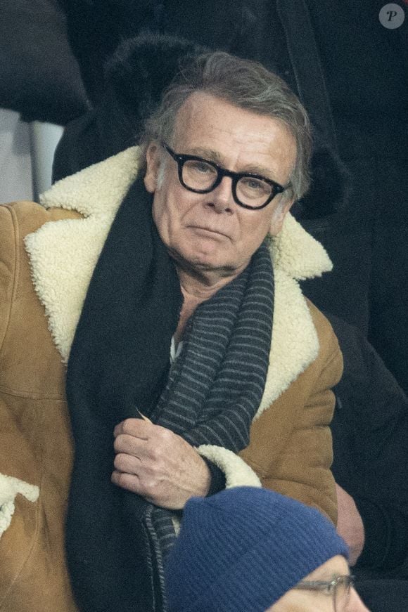 Franck Dubosc - Célébrités dans les tribunes lors du match de Ligue des Champions entre le Paris Saint Germain contre Tottenham Hotspur Football Club (5-3) au Parc des Princes à Paris le 26 novembre 2025. © Cyril Moreau/Bestimage