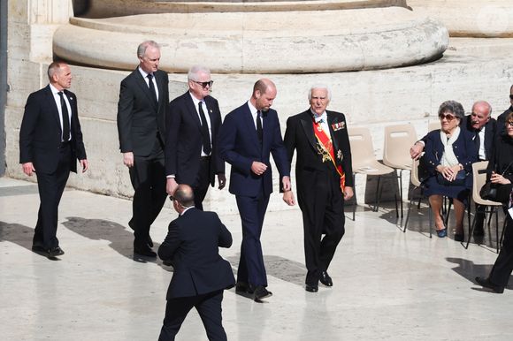 Le prince William d'Angleterre, prince de Galles, assiste aux funérailles du pape François le 26 avril 2025 au Vatican. Alors que Rome fait ses adieux au pape François, des dirigeants du monde entier, des membres de la famille royale, des membres du clergé et des milliers de fidèles se sont réunis au Vatican pour un adieu solennel et historique. Le pape François est décédé le lundi 21 avril à l'âge de 88 ans. Photo by Marco Iacobucci/IPA/ABACAPRESS.COM