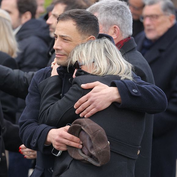 Steevy Boulay et Christine Bravo au cimetière du Père-Lachaise à Paris, France. Photo par Nasser Berzane/Abaca