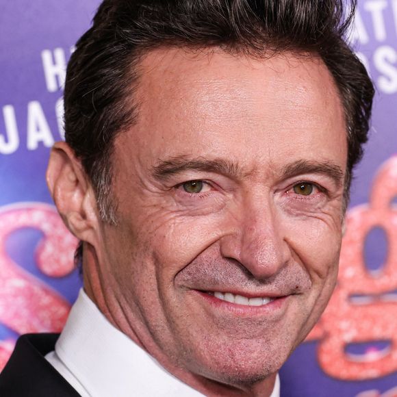 Hugh Jackman officialise sa relation avec cette célèbre actrice américaine !


Hugh Jackman à la première du gala de clôture de "Song Sung Blue" à Los Angeles.

Photo : Backgrid USA / Bestimage
