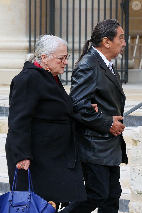 Josiane Balasko, son mari George Aguilar, Bruno Moynot - Obsèques de Michel Blanc en l'église Saint-Eustache à Paris, le 10 octobre 2024. 
© Moreau / Jacovides / Bestimage