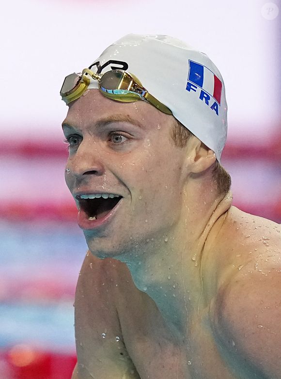 Leon Marchand de France célèbre après la demi-finale du 200m quatre nages individuel masculin de natation aux Championnats du monde d'aquatique à Singapour, le 30 juillet 2025. Photo de Xinhua/Xia Yifang/ABACAPRESS.COM
