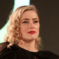 Amber Heard maman à 39 ans : l’ex-femme de Johnny Depp célèbre l’arrivée de ses jumeaux en photo et révèle leurs prénoms