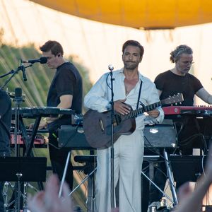 Yodelice (Maxime Nouchy, Maxim Nucci) - Soirée du "Grand Concert de la fête de la musique" au Jardin des Tuileries, autour de la vasque olympique, présentée par D. Bürki et M. Bouhafsi et retransmis en direct sur France 2 à Paris le 21 juin 2025. © Marc Ausset-Lacroix - Jack Tribeca - Christophe Clovis / Bestimage