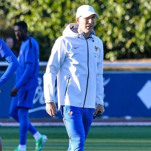 Zinédine Zidane - Entraînement de l'équipe de France en préparation de la Ligue des nations de l'UEFA 2026 au Centre national de Clairefontaine le 22 septembre 2026. © Baptiste Autissier/PSnewZ/Bestimage