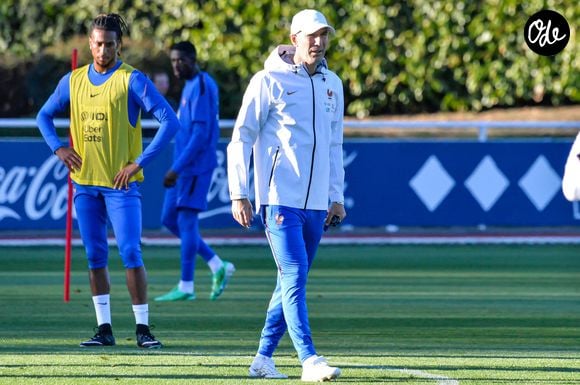 Zinédine Zidane - Entraînement de l'équipe de France en préparation de la Ligue des nations de l'UEFA 2026 au Centre national de Clairefontaine le 22 septembre 2026. © Baptiste Autissier/PSnewZ/Bestimage