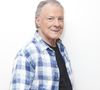 Le chanteur français s'est éteint à l'âge de 80 ans 

Exclusif - Herbert Léonard - Herbert Léonard pose en marge de sa venue à TPMP People, enregistrée le 17/03/2023, présentée par M.Delormeau et diffusée le 18/03/2023 - Paris le 18/03/2023 - © Jack Tribeca / Bestimage