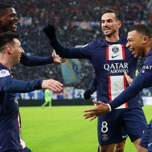 joie - Kylian Mbappé (PSG) - Lionel Messi (PSG) - Match de football en ligue 1 Uber Eats : Le PSG (Paris Saint Germain) écrase Marseille (OM) 3 - 0 sur ses terres au stade Vélodrome le 26 février 2023.

© Norbert Scanella / Panoramic / Bestimage