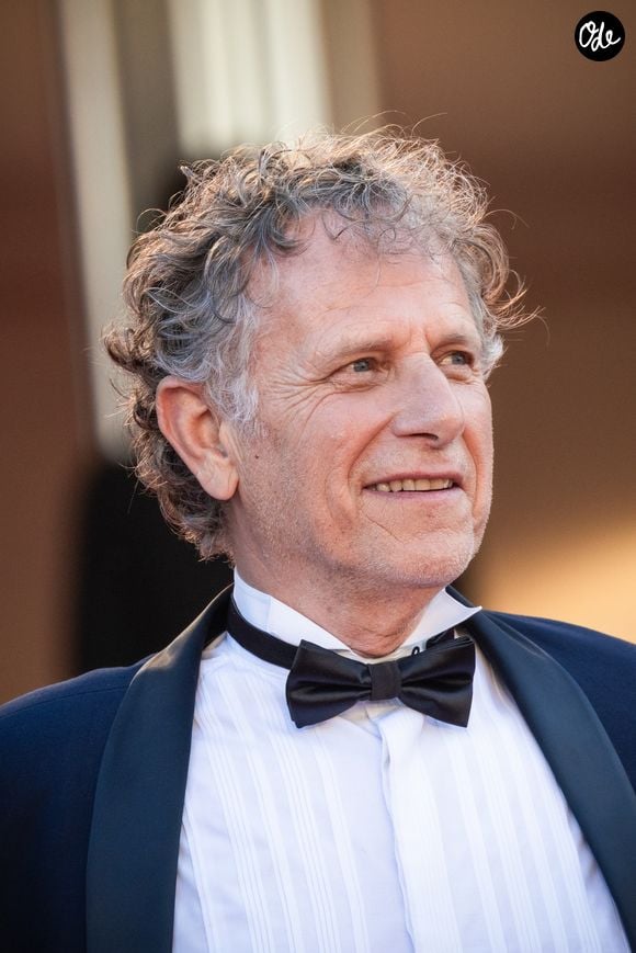 Charles Berling - Montée des marches du film "La vie d’une femme" lors du 79ème Festival International du Film de Cannes, le 13 mai 2026. 

© Jacovides-Moreau / Bestimage