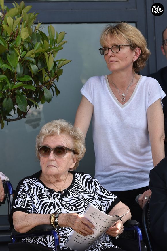 C'est sa fille Claude qui a annoncé la nouvelle à l'AFP

Inauguration de la rue Jacques et Bernadette Chirac, par la femme de l'ancien président de la République, Bernadette Chirac (en fauteuil roulant) et sa fille Claude, à Brive-la-Gaillarde. Le 8 juin 2018 AGENCE / BESTIMAGE