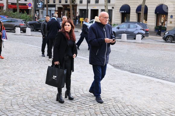 Bernard Laporte arrive à la cérémonie d'enterrement de Rolland Courbis à l'église de la Madeleine à Paris, France, le 14 janvier 2026. Rolland Courbis, ancien footballeur français, entraîneur et commentateur médiatique au franc-parler, est décédé à l'âge de 72 ans. Photo par Jerome Domine/ABACAPRESS.COM
