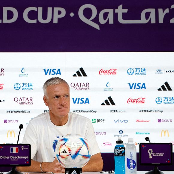 Didier Deschamps, sélectionneur de l'équipe de France, réagit lors d'une conférence de presse à la veille du match du groupe D entre la France et l'Australie lors de la Coupe du monde 2022 à Doha, au Qatar, le 21 novembre 2022. Photo Wang Lili/Xinhua/ABACAPRESS.COM