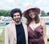 Le musicien brésilien Robinho Tavares n’a pas supporté la vie en France.
Vanille Clerc (fille de Julien Clerc et de Virginie Coupérie-Eiffel) et son compagnon au prix de Diane à l'hippodrome de Chantilly, France
Christophe Clovis / Bestimage