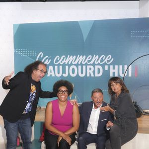 Ils sont très proches
Exclusif - Laurent Karila, Amina Yamgnane, Marc Geiger, Faustine Bollaert - - La nouvelle saison de l'émission "ça commence aujourd'hui" sur France 2. Paris le 1er septembre 2023. © Jack Tribeca / Bestimage