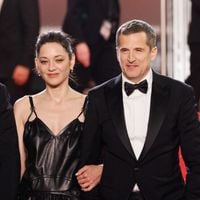 Marion Cotillard dans les bras de Guillaume Canet lors du Festival de Cannes : l'actrice partage un adorable cliché de ce moment