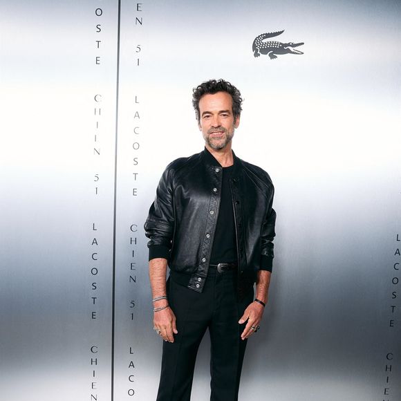 Romain Duris au photocall de la soirée Lacoste X Chien 51 au club Silencio en marge du 78ème Festival International du Film de Cannes, France, le 17 mai 2025. © BFA/Backgrid/Bestimage