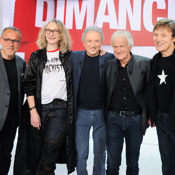 Ce célèbre chanteur et son amoureux ont vécu dans un lieu très privilégié de Paris !

Exclusif - Jean Abitbol, Emmanuel Chaunu, Corinne Masiero, Michel Drucker, Dave et Patrick Loiseau à l'enregistrement de l'émission "Vivement dimanche" à Paris.

Photo : Guillaume Gaffiot / Bestimage