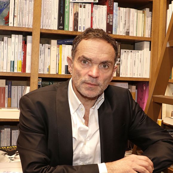 Yann Moix présente le numéro deux de la revue Année Zéro à la Librairie Delamain à Paris le 24 novembre 2022.
© Cédric Perrin / Bestimage