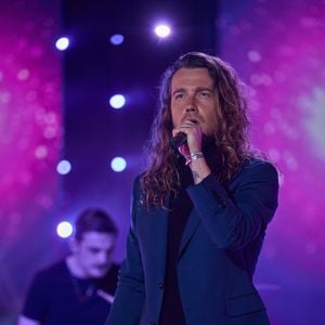 Exclusif - Julien Doré - Enregistrement de l'émission "Allez viens je t'emmène…Au Music Hall" au Studio Gabriel à Paris, le 6 avril 2021.
© Cyril Moreau / Bestimage