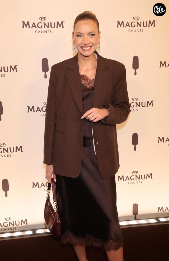 Amandine Petit pose lors de la soirée « The House of Magnum » organisée dans le cadre du 79e Festival de Cannes, au Palais Stéphanie à Cannes, en France, le 14 mai 2026.