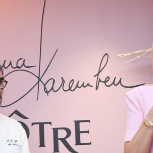 Le chef Guy Krenzer, Adriana Karembeu - A l'occasion de la fête des Mères, Adriana Karembeu et Lenôtre s'associent pour créer l'entremets "Nina" au Pré Catelan à Paris le 29 avril 2025.
Cette création à quatre mains est le fruit d'une complicité artistique entre Adriana Karembeu, icône internationale de la mode, ambassadrice engagée, maman au grand cœur et Étienne Leroy Chef Patissier Lenôtre el Champion du Monde de la Pâtisserie.
Pensé comme une rose à offrir, l'entremets « Nina » est symbole de tendresse, de lien et de partage. Cette co-création soutient la Croix-Rouge française, 5% des bénéfices seront reversés à l'association, auprès de laquelle Adriana Karembeu est ambassadrice depuis plus de 25 ans. © Rachid Bellak/Bestimage