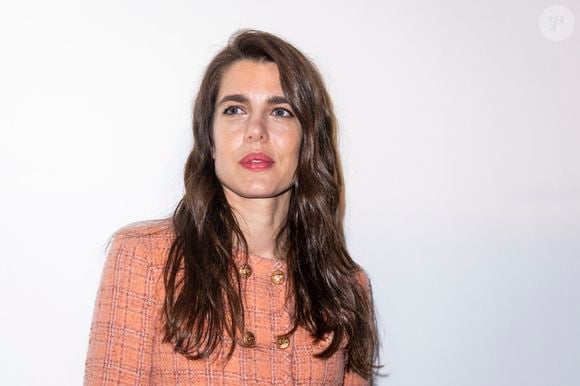 La fille de Caroline de Monaco a notamment abordé le sujet très actuel de l'accès aux réseaux sociaux.

Charlotte Casiraghi - Photocall du défilé de mode Femmes prêt-à-porter automne-hiver 2024/2025 "Chanel" lors de la fashion week de Paris le 5 mars 2024.

© Olivier Borde / Bestimage
