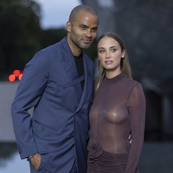 “Quand vous faites cette émission, bien sûr qu’il y a des due diligence (audit, vérification...), mais il n’y a pas de garanties”, précise Tony Parker au "Progrès"

Tony Parker avec sa compagne Agathe Teyssier - Photocall du dîner "Prelude pour les JO" à la Fondation Vuitton à Paris, France, le 25 juillet 2024. © Olivier Borde/Bestimage