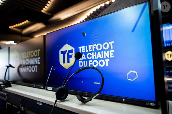 Le programme "Automoto", diffusé depuis 1975, devrait également subir le même sort.

Lancement de la chaine de télévision Telefoot à Aubervilliers le 18 août 2020.

© JB Autissier / Panoramic / Bestimage