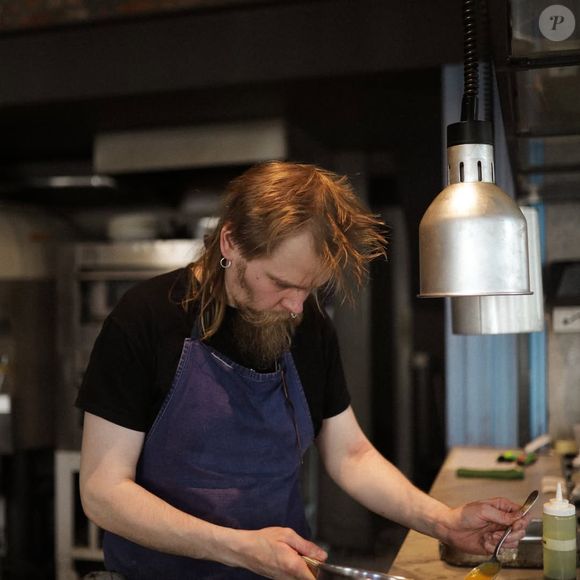 Malgré tout, il continue à assurer le service sans rien laisser paraître aux clients.

Florent Ladeyn est revenu sur le jour où le Guide Michelin lui a annoncé qu'il perdait son étoile. Capture d'écran Instagram