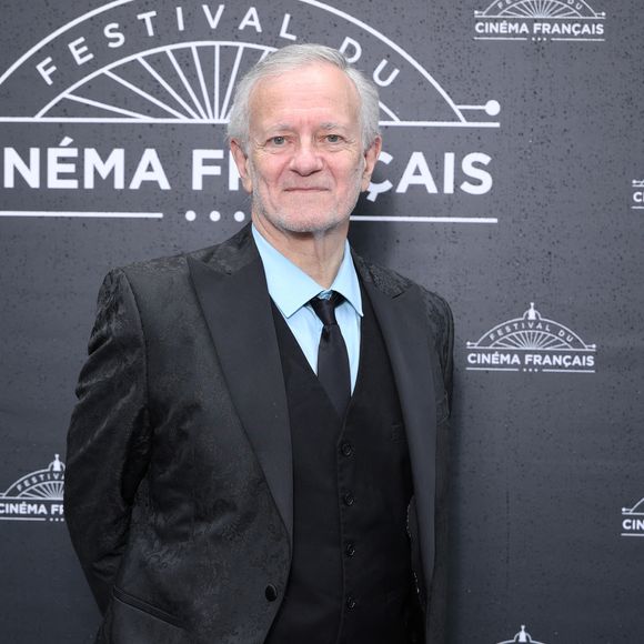 Francis Huster lors de la 5ème edition du Festival du cinéma Français et de la gastronomie (7ème art et gastronomie) à Aix-les-Bains le 2 juin 2026.

© Denis Guignebourg /Bestimage